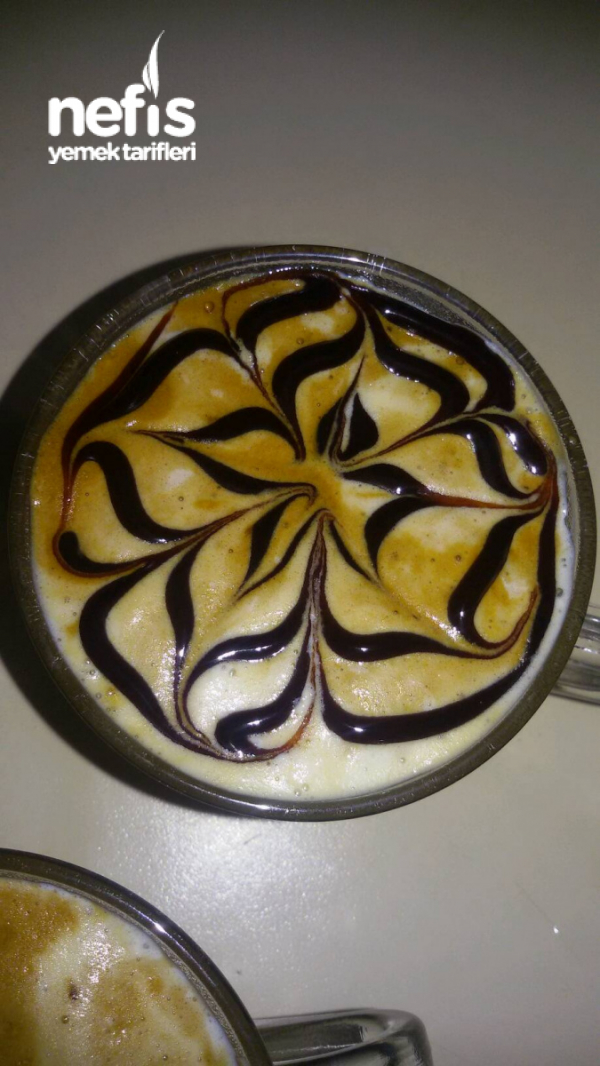 Desenli Sütlü Kahve