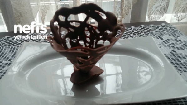 Çikolata Kaplı Vişneli Lokum (Çikolata Danteli Kupta)