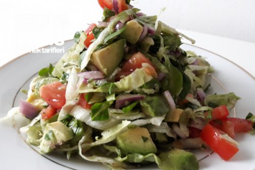 Diyet Avokado Salatası Tarifi