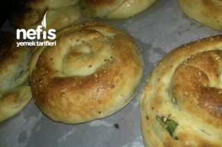 El Açması Ispanaklı ve Patatesli Börek Tarifi