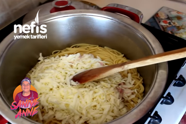 Zoraki Şef İle İtalyan Makarnası – Spagetti Carbonara (Videolu)