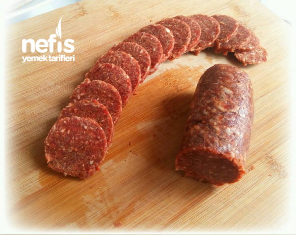 Ev Yapimi En Kolayindan Mis Gibi Sucuk Dagilmayan Nefis Yemek Tarifleri