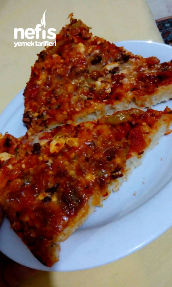 Tuba’nın Bol Malzemeli Pizzası