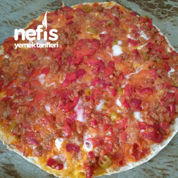 Kıymalı Yumurtalı Pizza