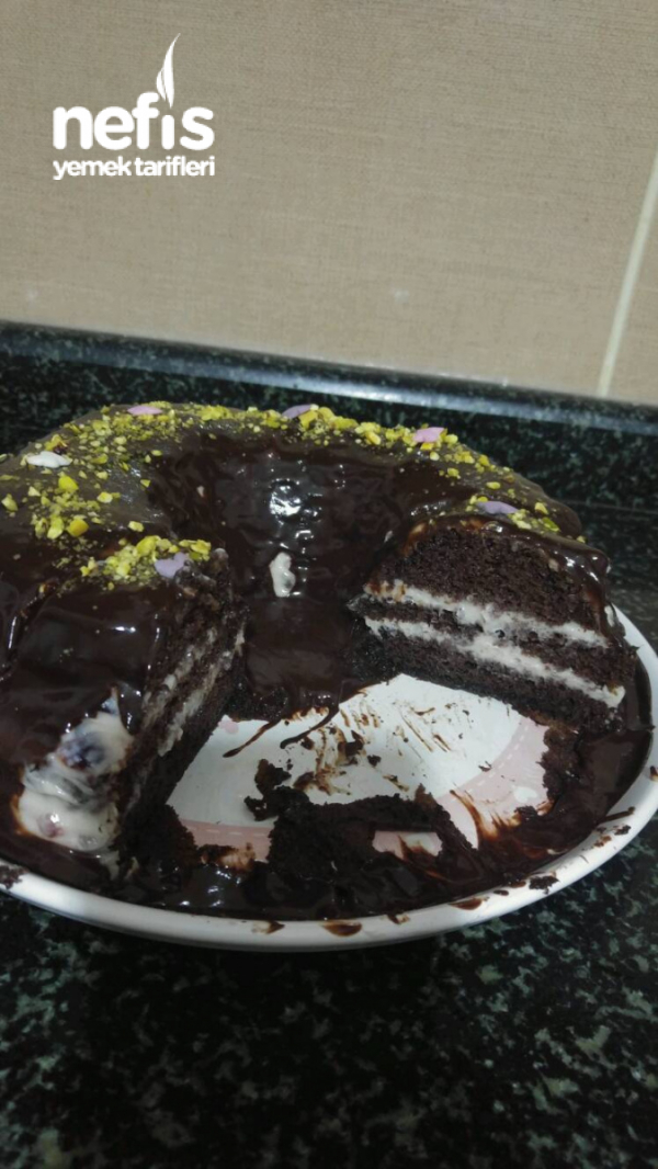 kek kalıbında yaş pasta
