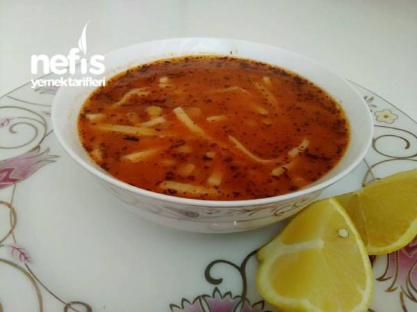 Erişteli Yeşil Mercimek Çorbası