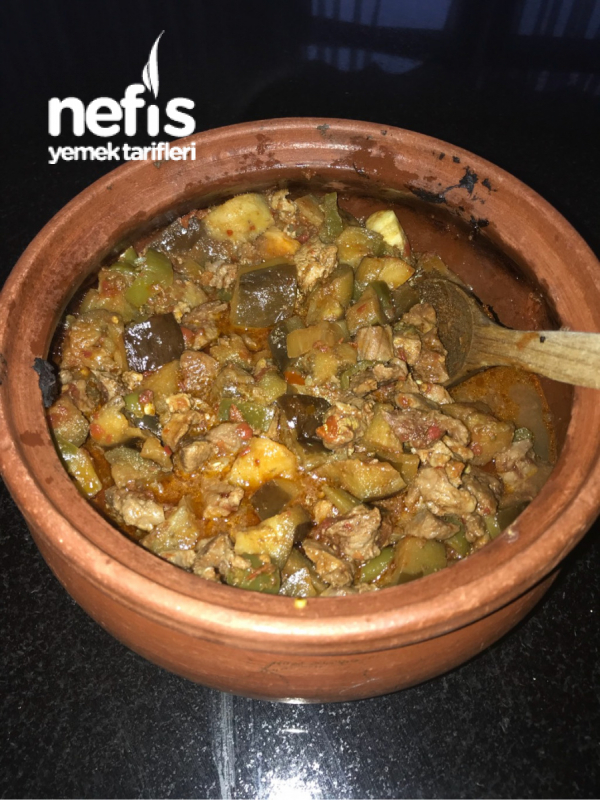 Güveçte Patlıcanlı Et Nefis Yemek Tarifleri 4245118