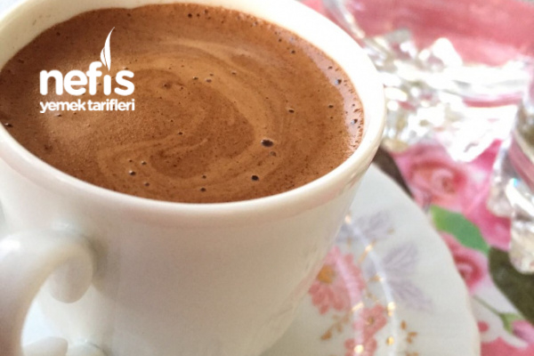 Bol Köpüklü Türk Kahvesi (orta) Nefis Yemek Tarifleri