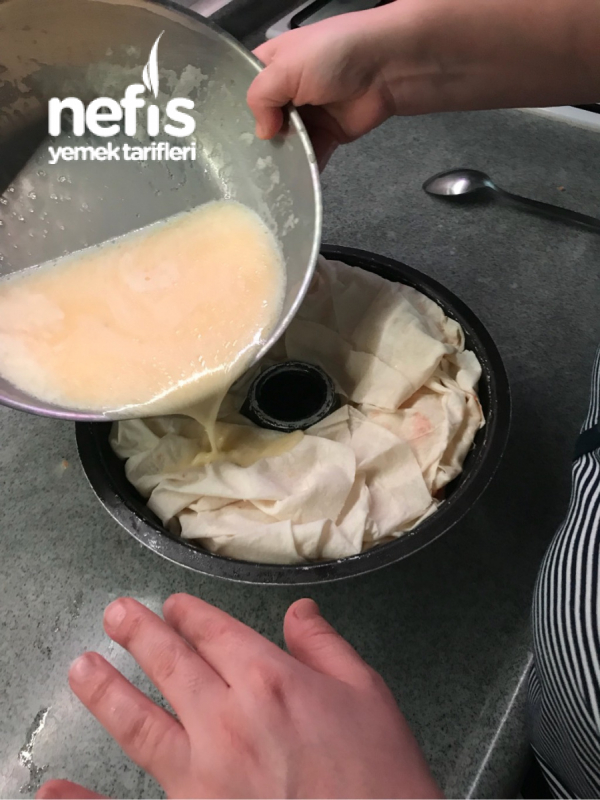 Kek Kalıbında Sodalı Börek Nefis Yemek Tarifleri