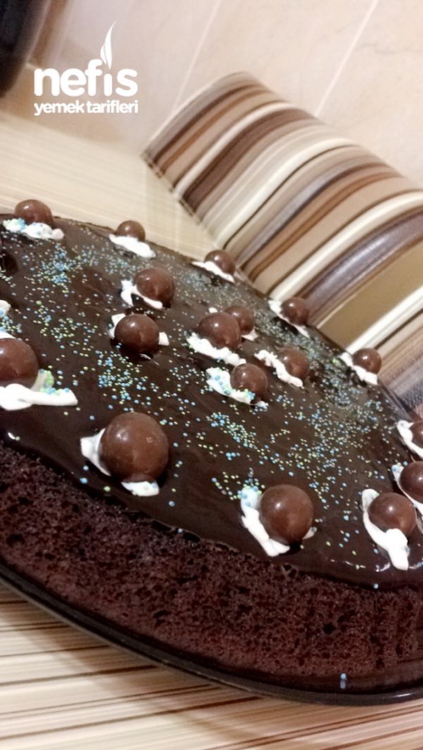 Tart Kalıbında Çikolata Soslu Kek Nefis Yemek Tarifleri 4249089
