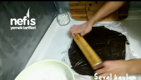 Bisküvili Muzlu Rulo Pasta