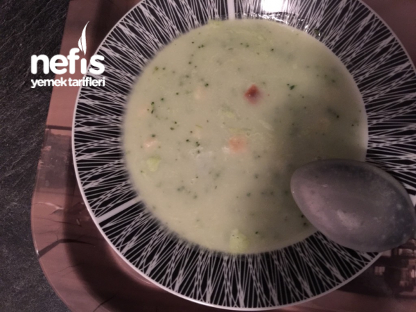 Kremalı Havuçlu Brokoli Çorba Çocuklarınız Bayılacak