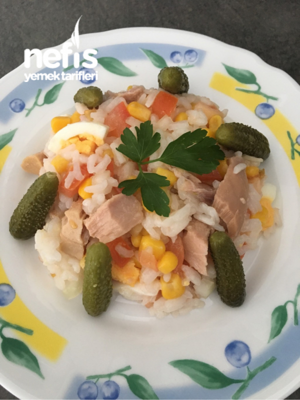 Ton Balıklı Pirinç Salatası