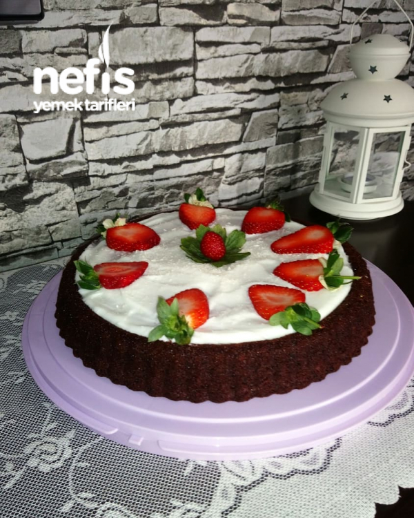 Kakaolu Çilekli Kek (Gül Sen Hep Gül) Nefis Yemek Tarifleri