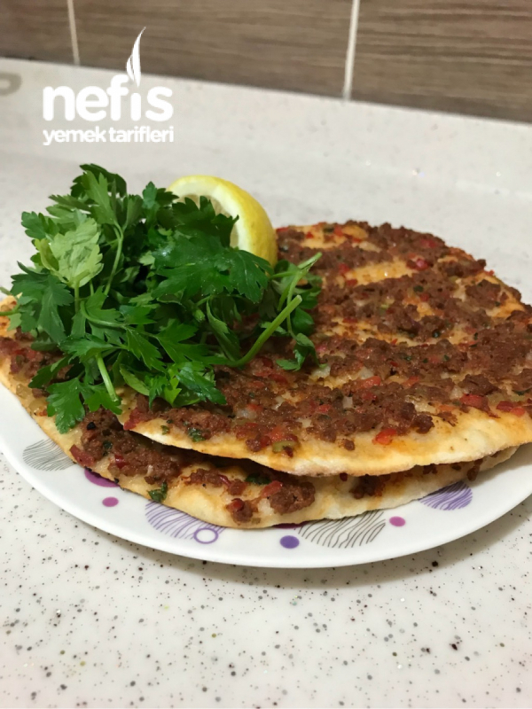 Dışarıda Lahmacun Yemeye Son Nefis Yemek Tarifleri