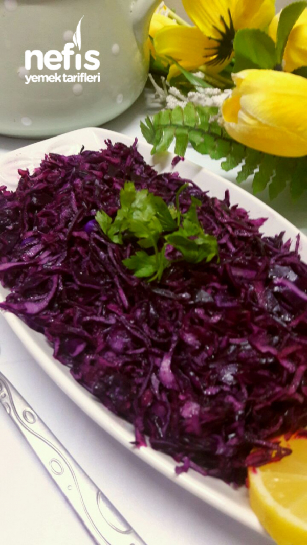 Lokanta Usulü Mor Lahana Salatası