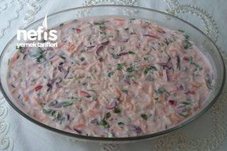 Rengarenk Yoğurtlu Salata Tarifi