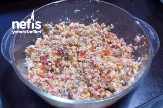 Çiğden Karnabahar Salatası Tarifi