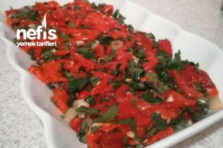 Közlenmiş Kırmızı Biber (Kapya) Salatası Tarifi