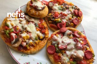 Porsiyon Pizza (Harika Bir Lezzet) Tarifi