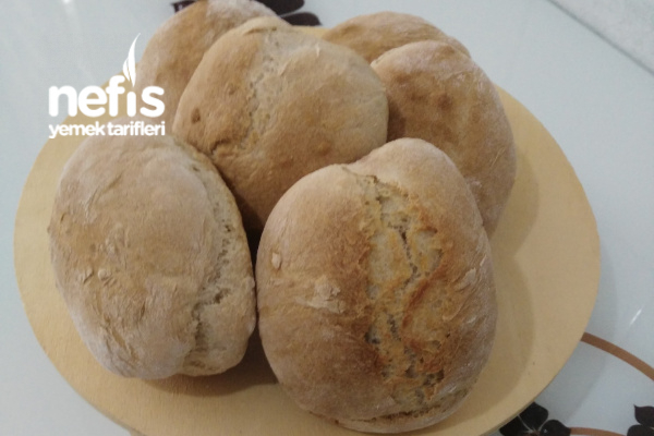 Evde Sağlıklı Tam Buğday Unlu Minik Ekmekler