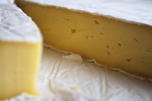 Kars Kaşarı – Gravyer Peyniri: Üretimi, Faydaları, Nasıl Yenir? Tarifi