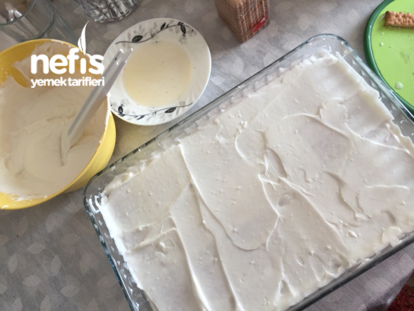 Çikolata Soslu Bisküvili Muhteşem Pasta Nefis Yemek Tarifleri