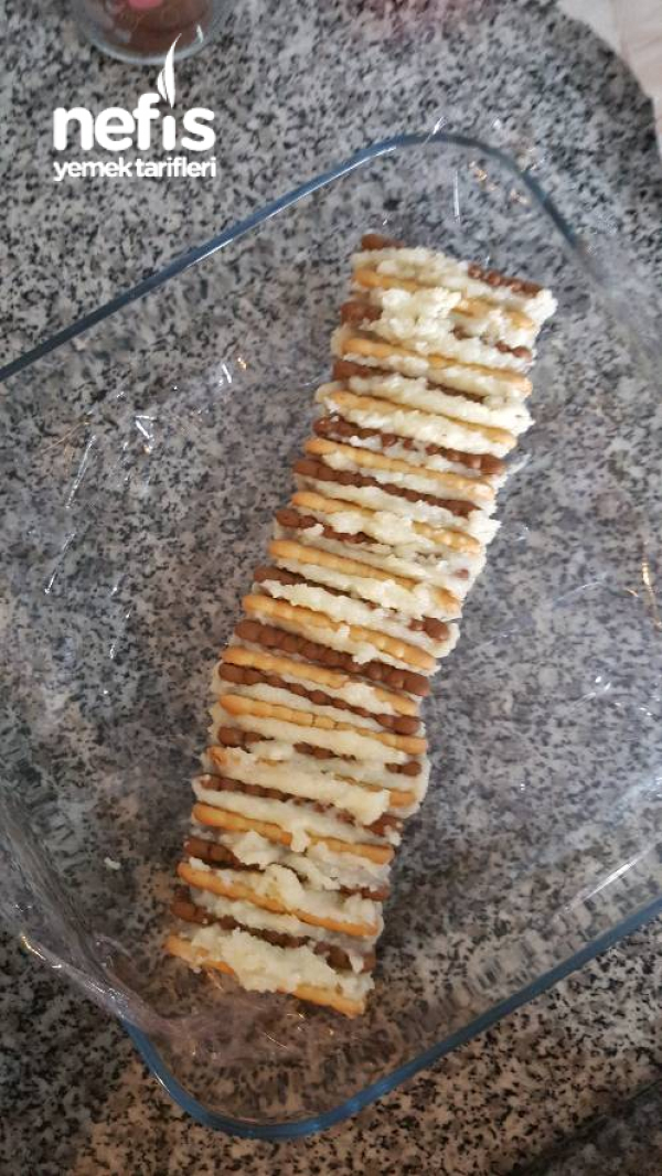 Kolay Bisküvili İrmikli Pasta Nefis Yemek Tarifleri