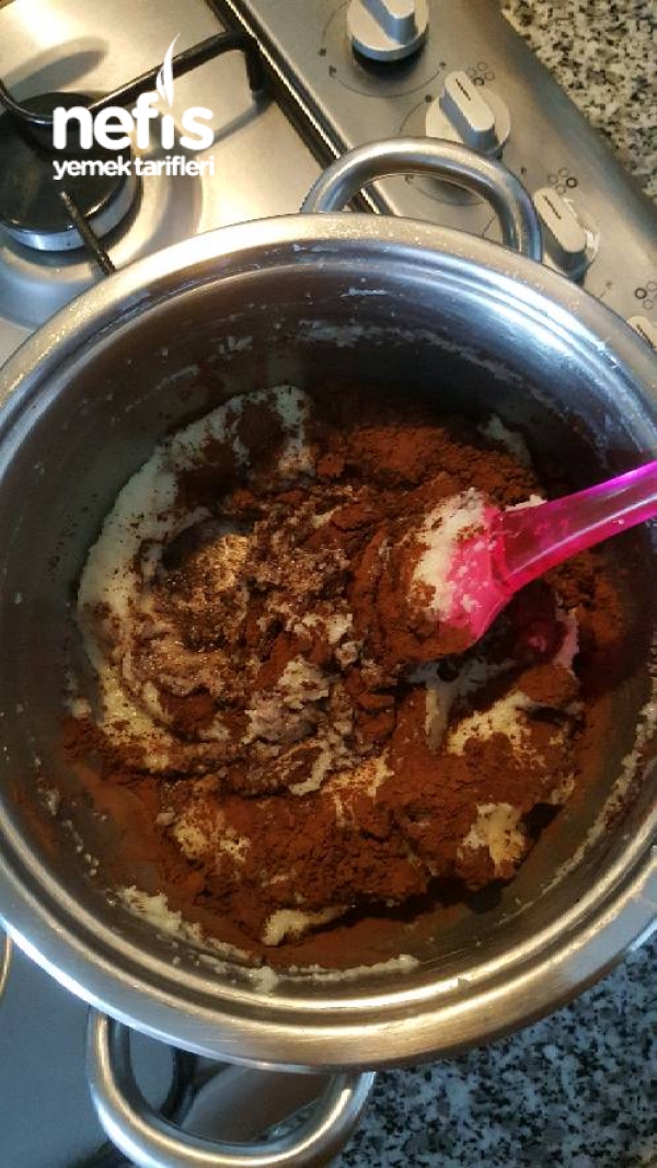 Kolay Bisküvili İrmikli Pasta Nefis Yemek Tarifleri