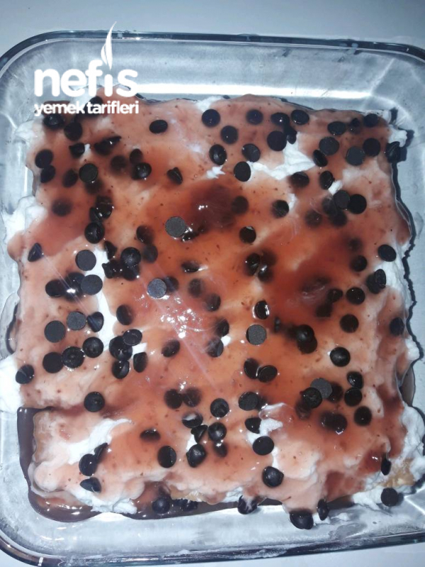 Çilek Jöleli Damla Çikolatalı Petibör Pasta Nefis Yemek Tarifleri