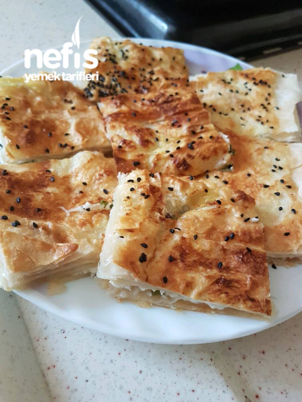 Tepside Peynirli Börek Nefis Yemek Tarifleri