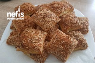 Milföy Hamurundan İçi Peynirli Çıtır Börek Tarifi (Çok Kolay)