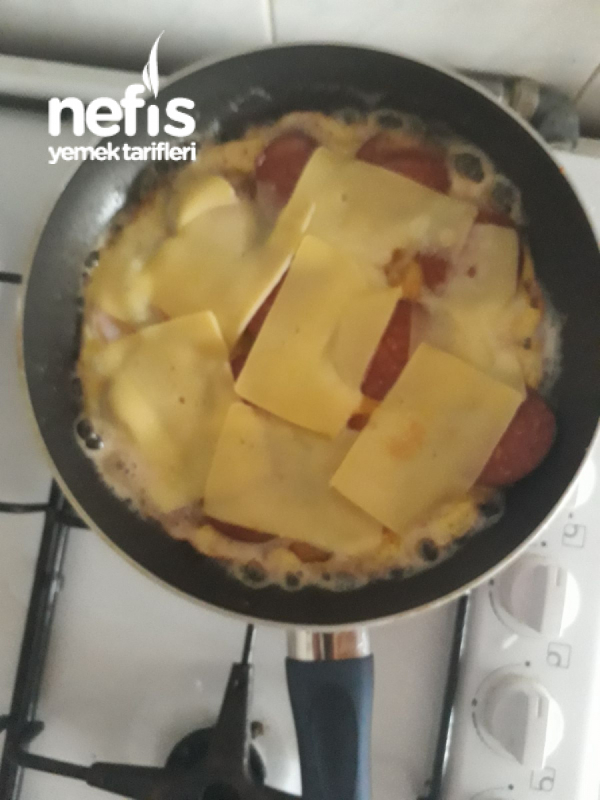 Pazar Kahvaltısı Patates Yumurta Sucuk Kaşar Peynir
