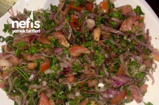 Soğan Salatası (Tavuk-Et Şiş Yanına Yakışan Salata) Tarifi