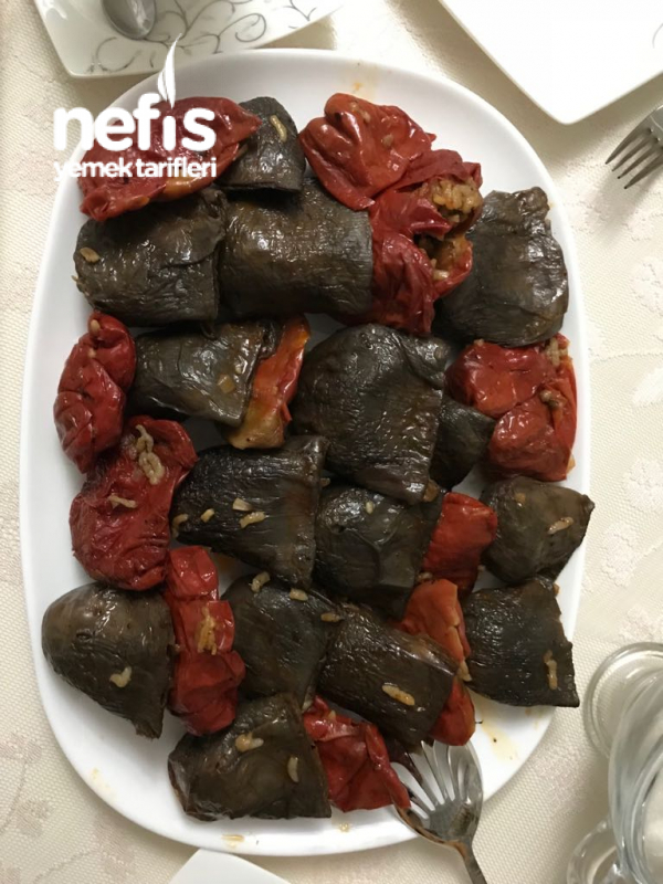 Antep Usulü Zeytinyağlı Kuru Patlıcan Biber Dolması