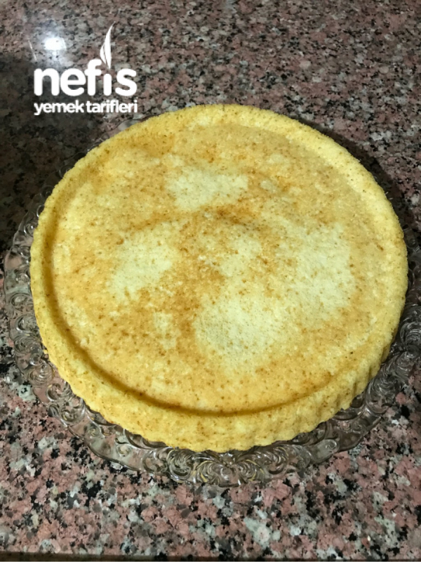 Çilek Soslu Kek Nefis Yemek Tarifleri 4423959