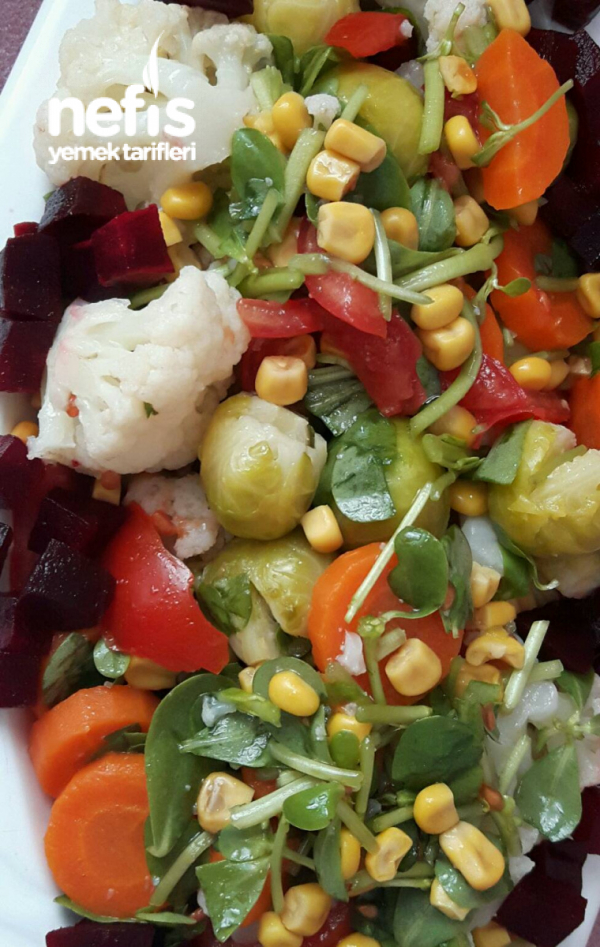 Karnabaharlı Brüksel Lahanası Salatası