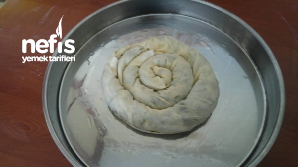 Ispanaklı El Açması Börek