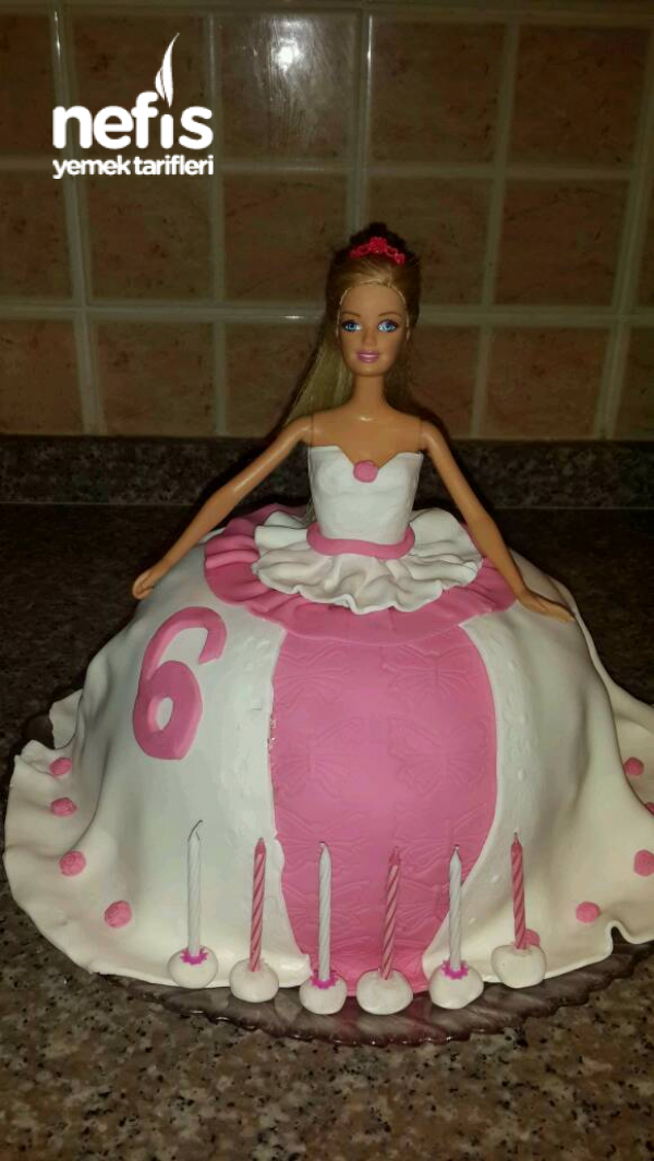 Şeker Hamurlu Barbie Pasta Nefis Yemek Tarifleri