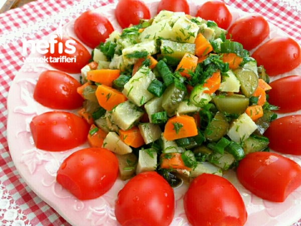 Enginar Salatası