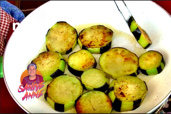 Fırında Patlıcan Musakka (videolu)