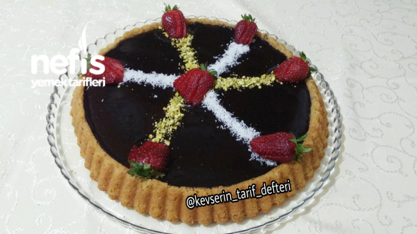 Çikolata Soslu Havuçlu Cevizli Tarçınlı Tart Kek