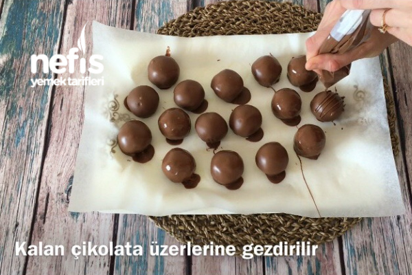 Yer Fıstıklı Yulaflı Çikolata Topları (videolu)