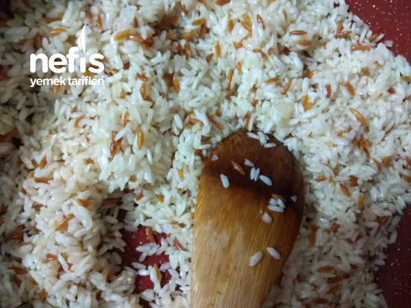 Püf Noktalarıyla Tereyağlı Pirinç Pilavi