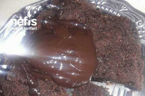 Çikolatali Bademli Kakaolu Kek Tarifi