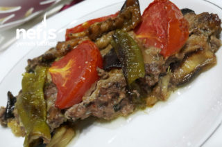 Fırında Enfes Patlıcan Yemeği (Kebap Tadında) Tarifi