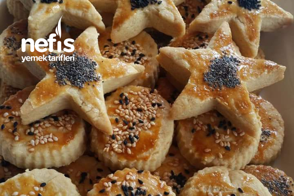 Ağızda Dağılan Lokmalık Tuzlu Kurabiye Nefis Yemek Tarifleri