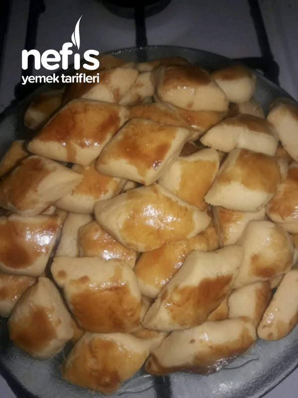 Ağızda Dağılan Tuzlu Kurabiye Nefis Yemek Tarifleri 4615661