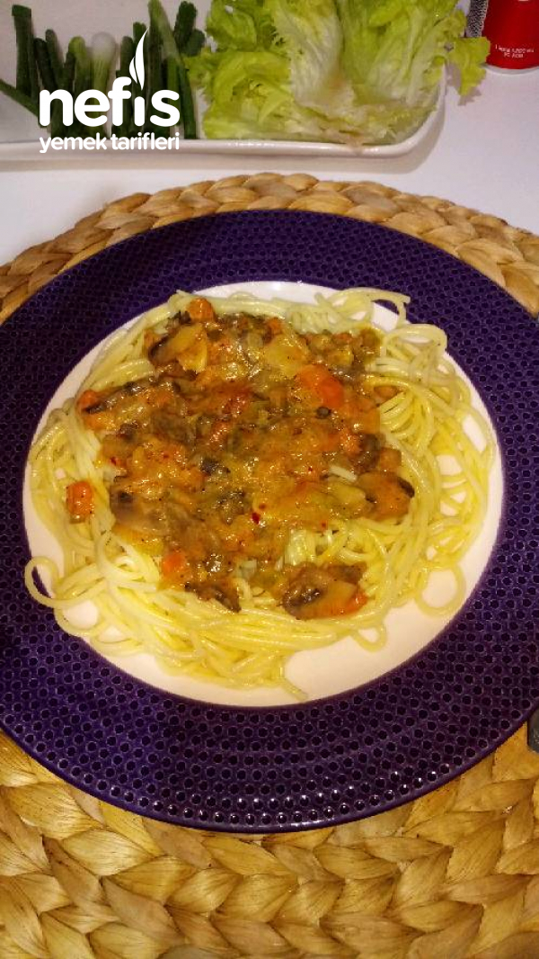 Kremalı Mantarlı Sebzeli Spagetti