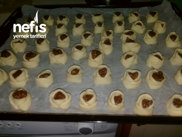 Elmalı Kurabiye (Gül Şeklinde) Nefis Yemek Tarifleri